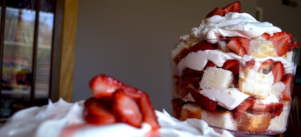 Simple Strawberry Shortcake Trifle