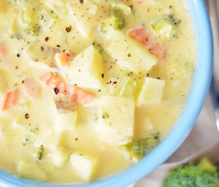 Easy Broccoli Cheese Soup Recipe