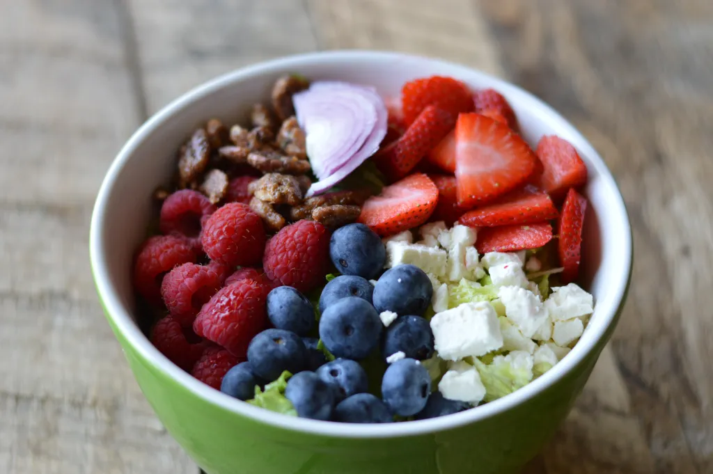 BERRY FETA SALAD WITH POPPY SEED DRESSING